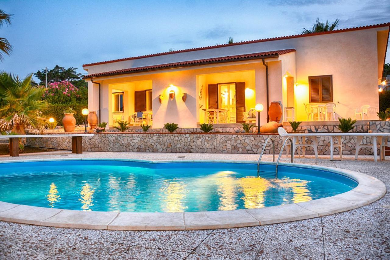 La Casa In Riva Al Mare Villa Аугуста Екстериор снимка
