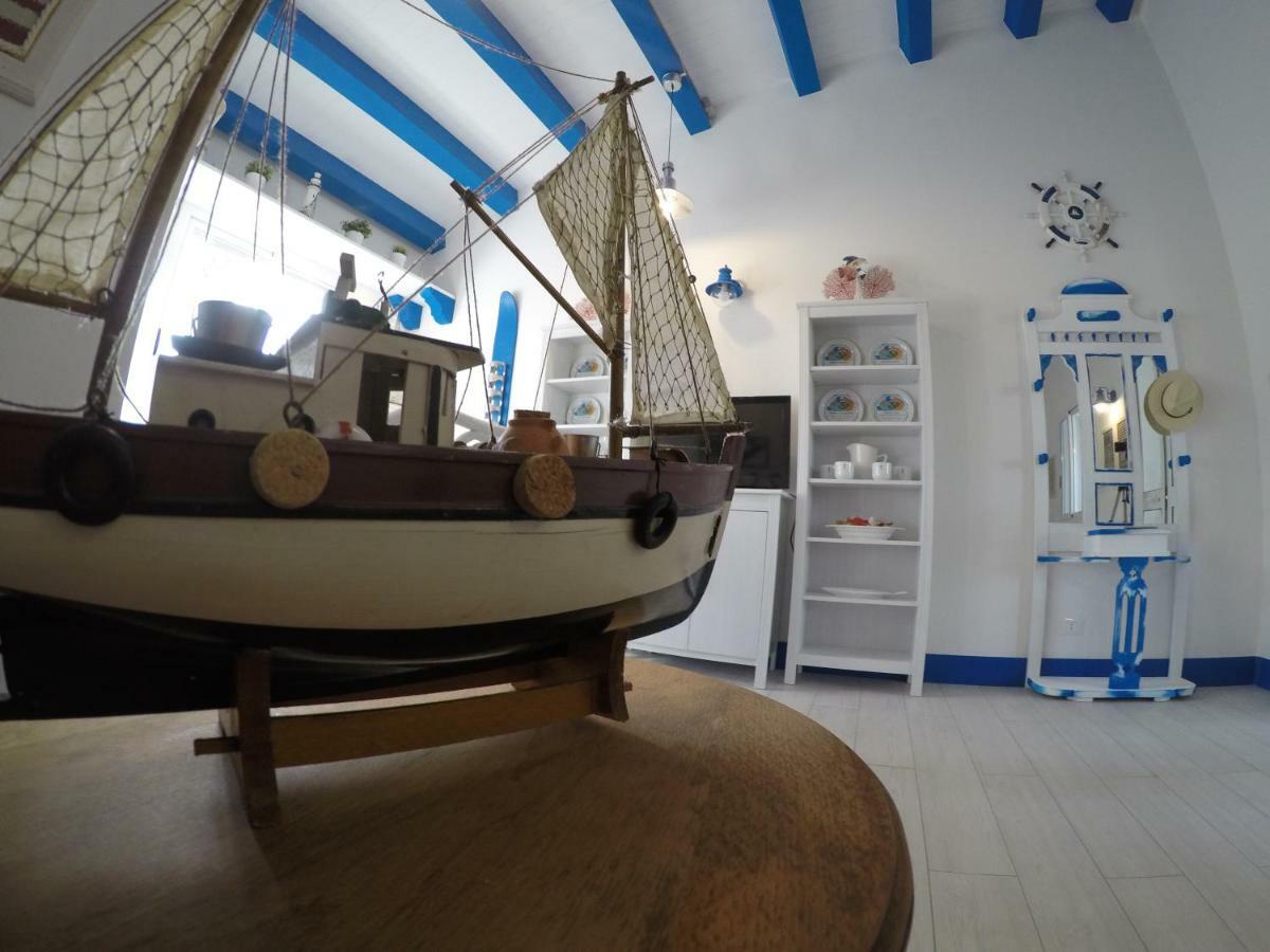 La Casa In Riva Al Mare Villa Аугуста Екстериор снимка